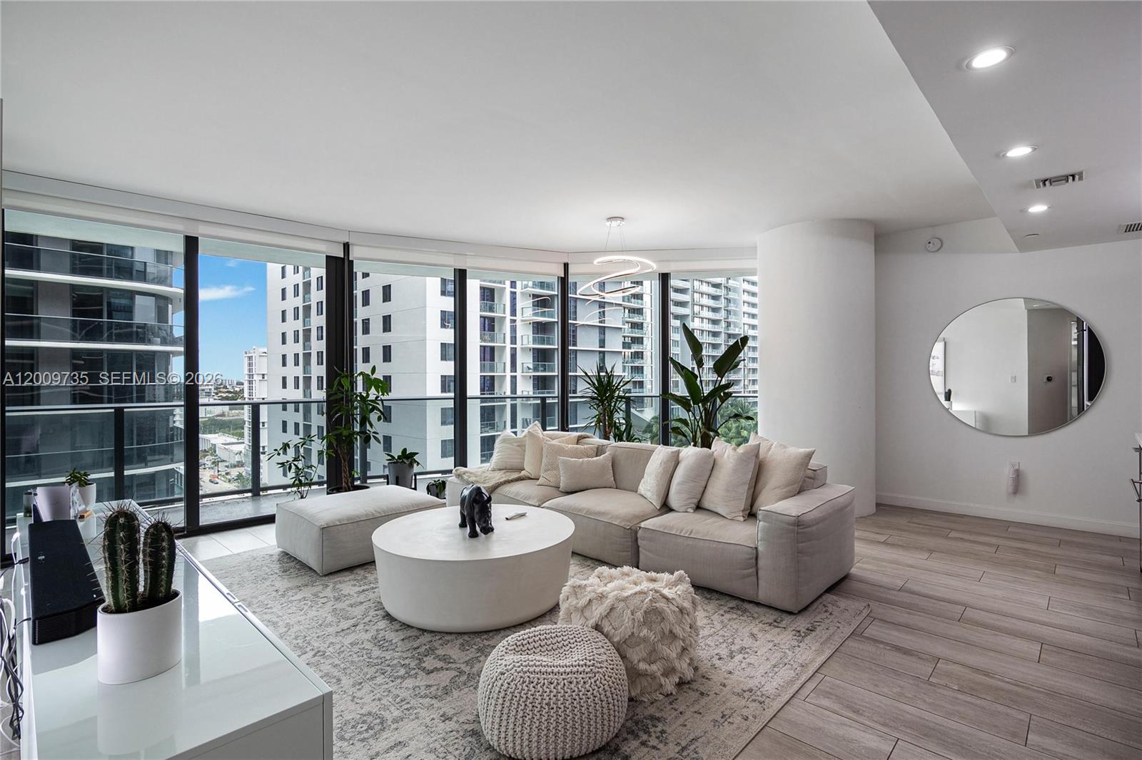45 SW 9th St #1508, Miami FL 33130