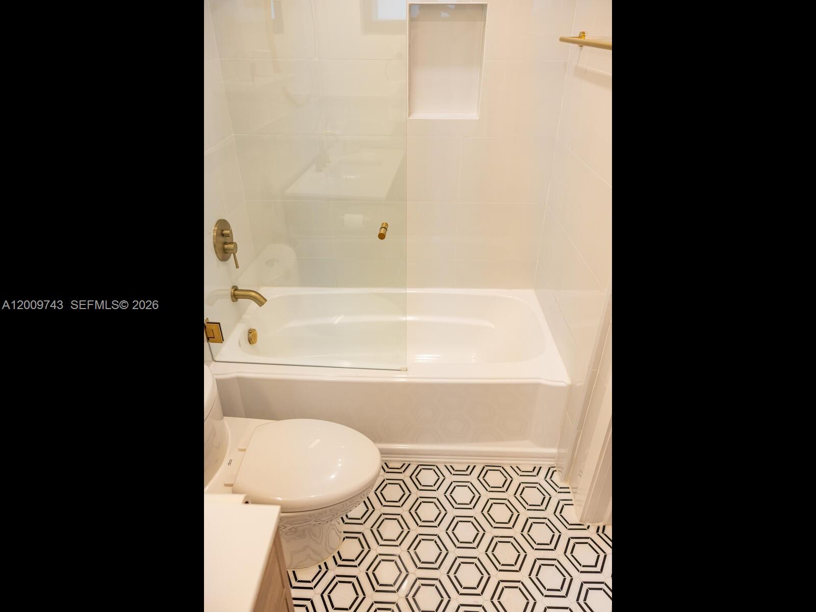 11504 NE 6th Ave, Biscayne Park FL 33161
