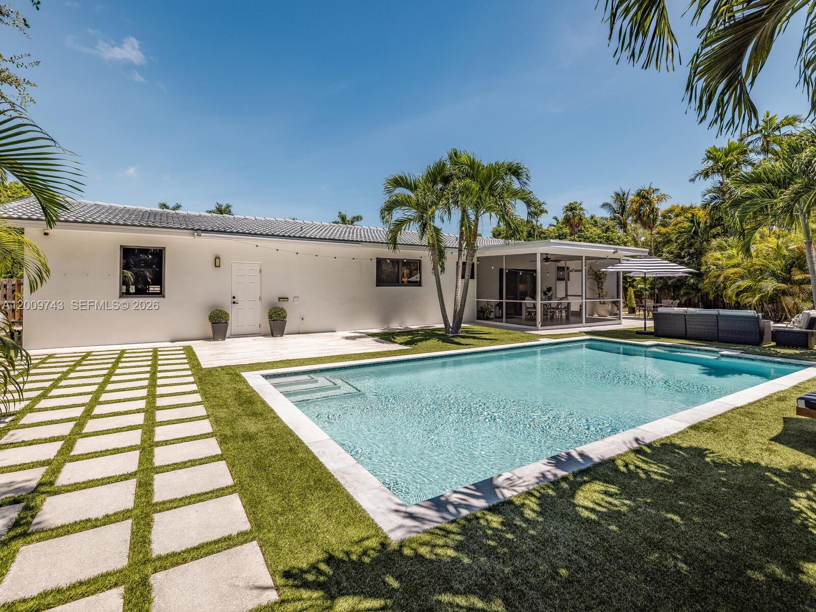 11504 NE 6th Ave, Biscayne Park FL 33161