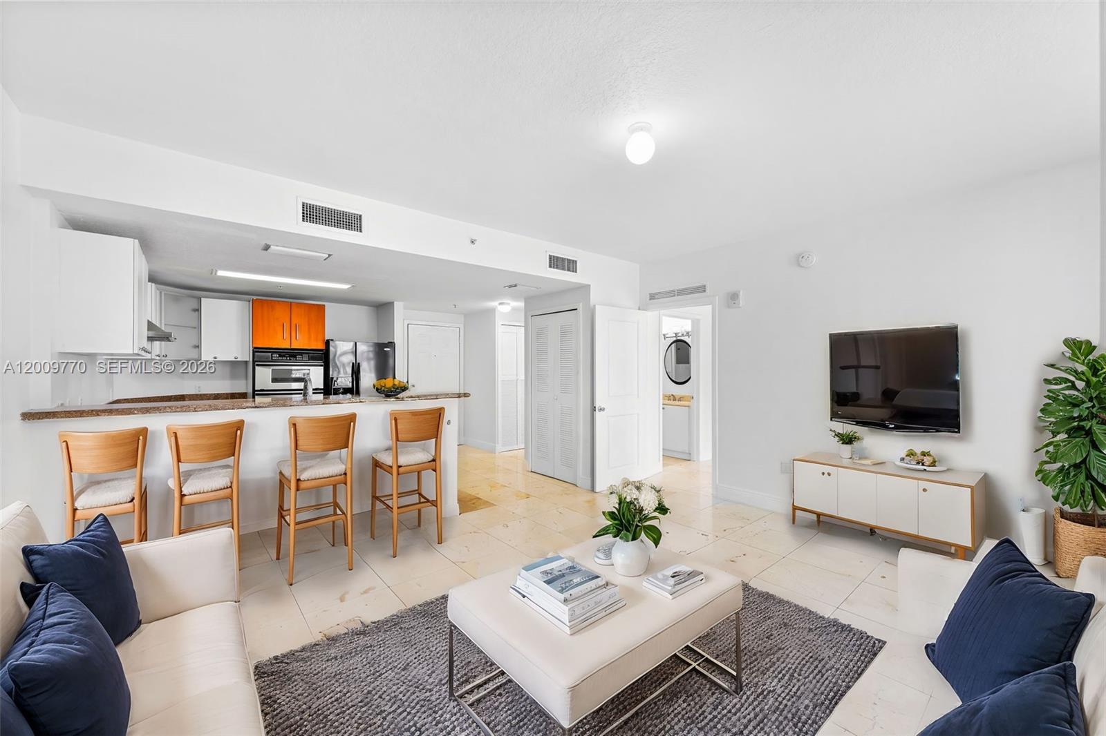 170 SE 14th St #1203, Miami FL 33131