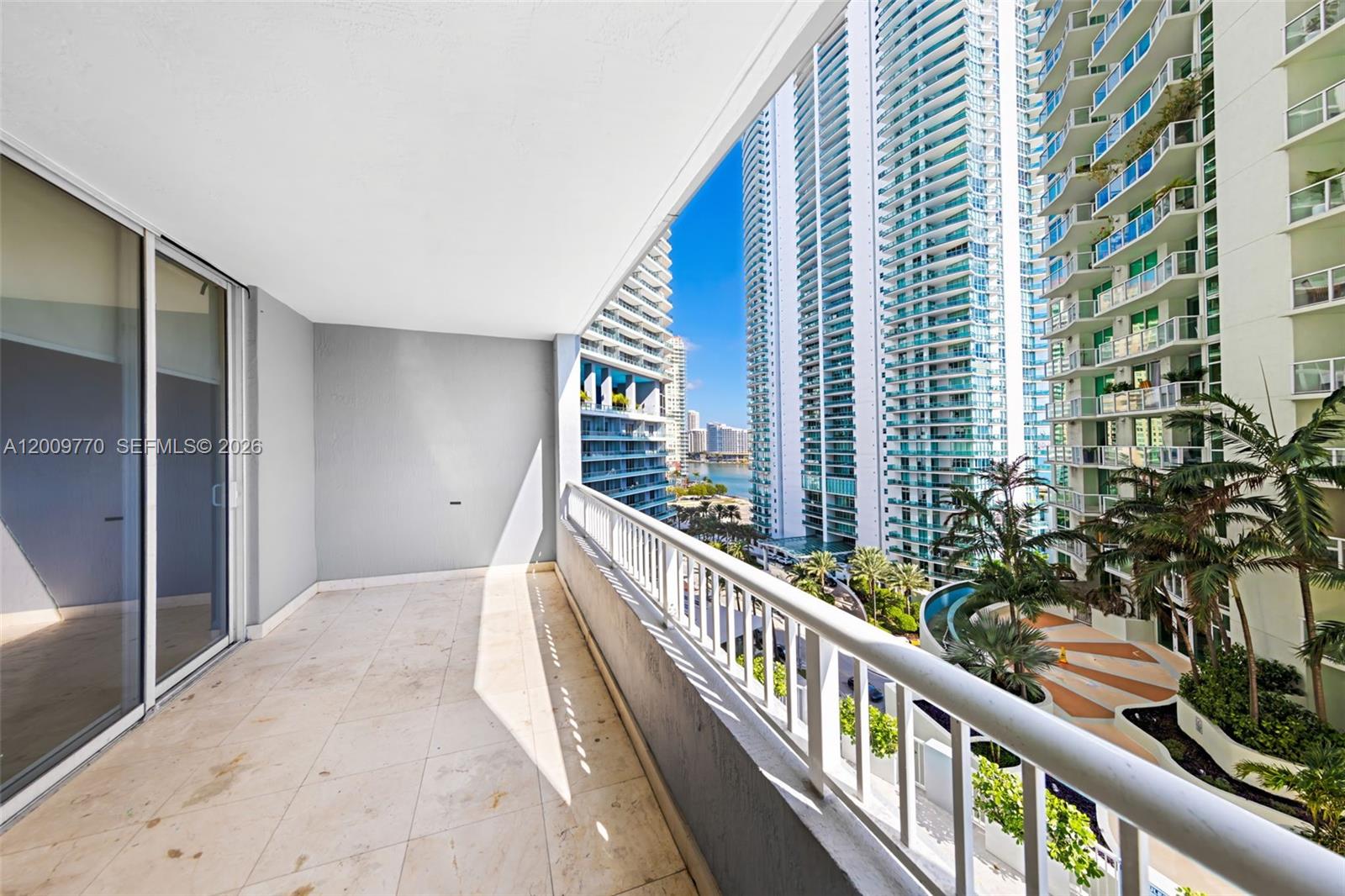 170 SE 14th St #1203, Miami FL 33131