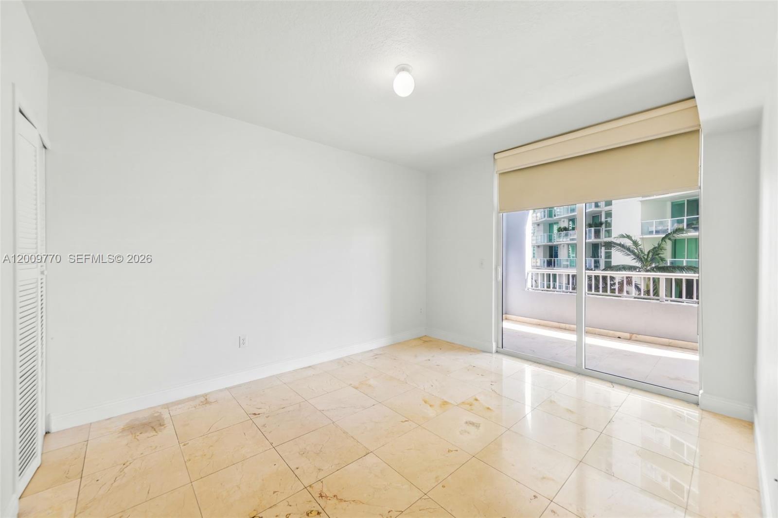 170 SE 14th St #1203, Miami FL 33131