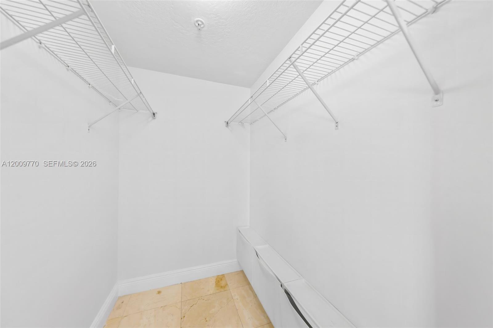 170 SE 14th St #1203, Miami FL 33131