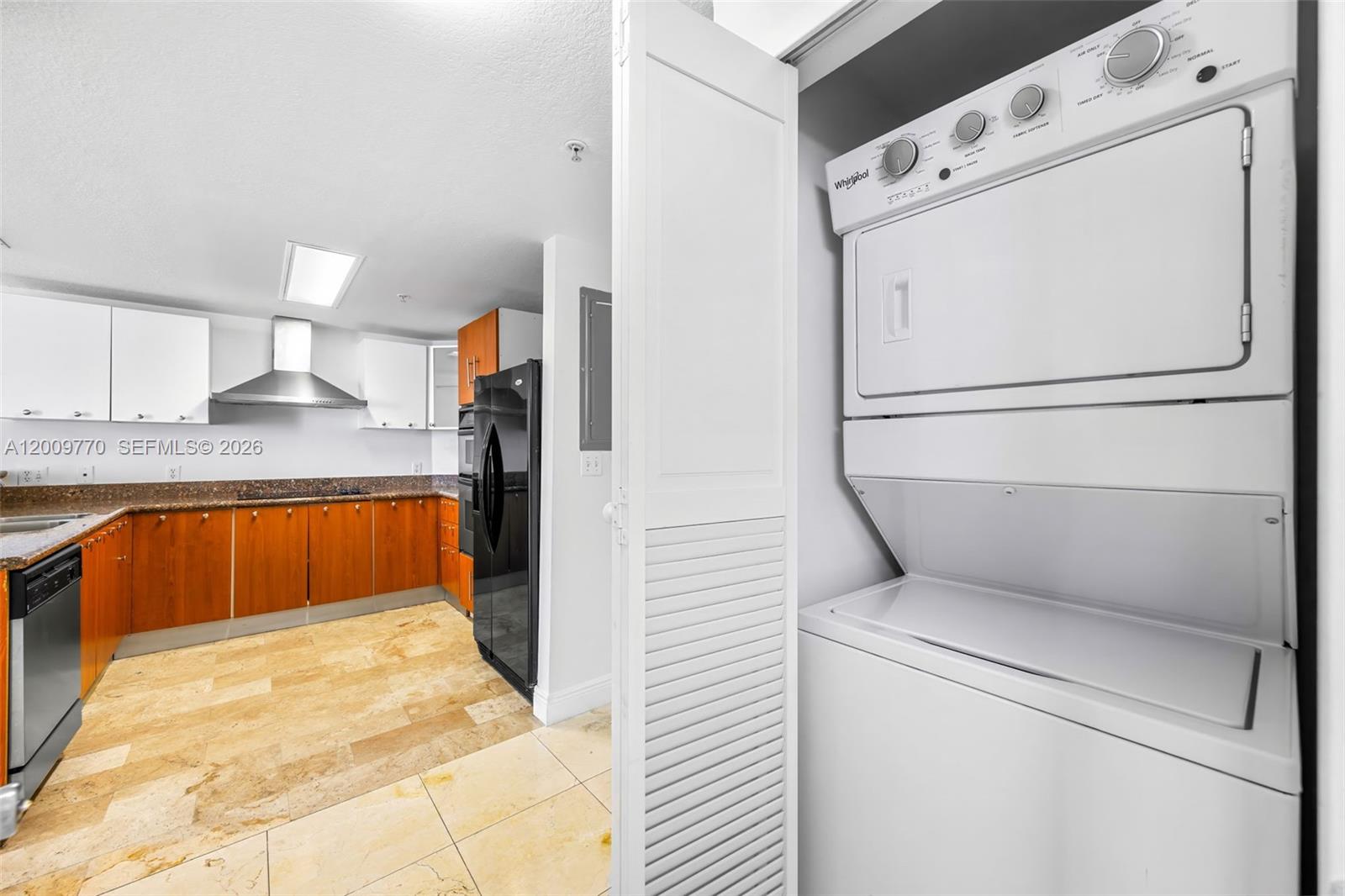 170 SE 14th St #1203, Miami FL 33131
