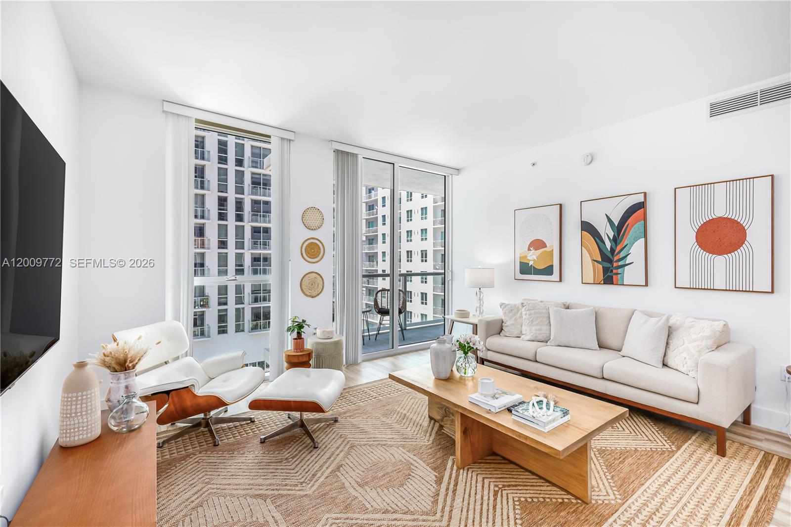 253 NE 2nd St #1606, Miami FL 33132