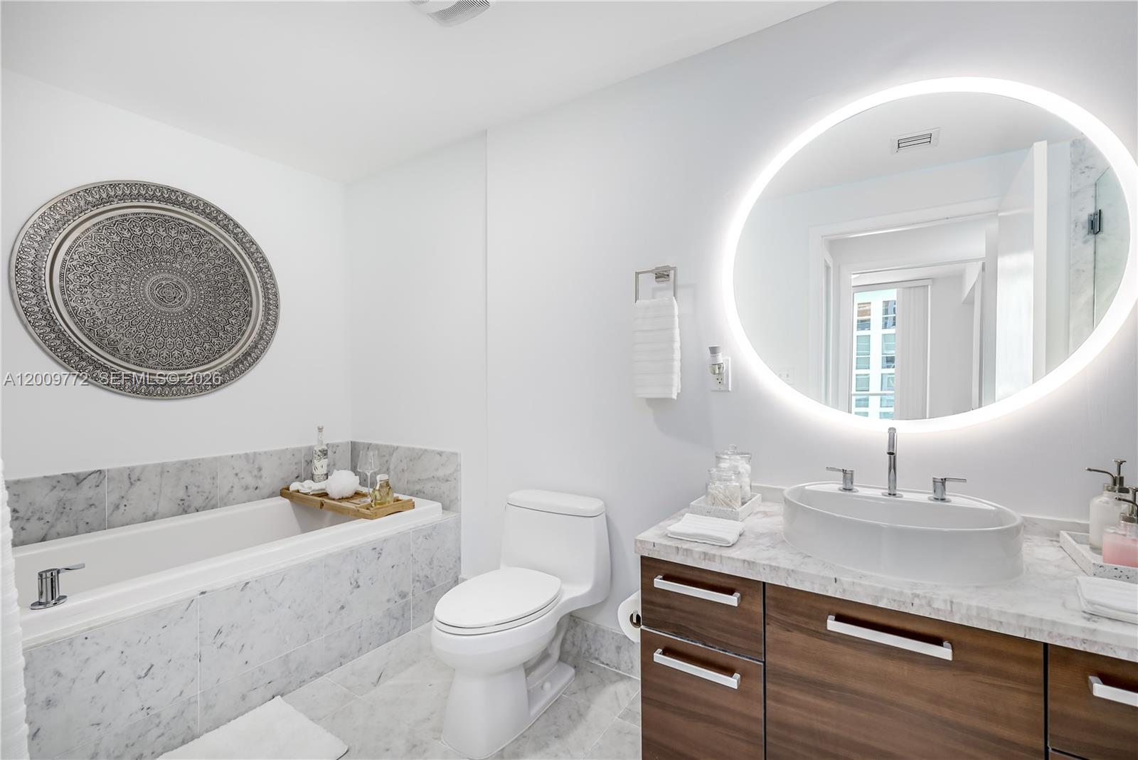 253 NE 2nd St #1606, Miami FL 33132