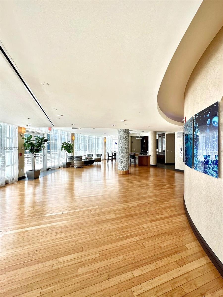 253 NE 2nd St #1606, Miami FL 33132