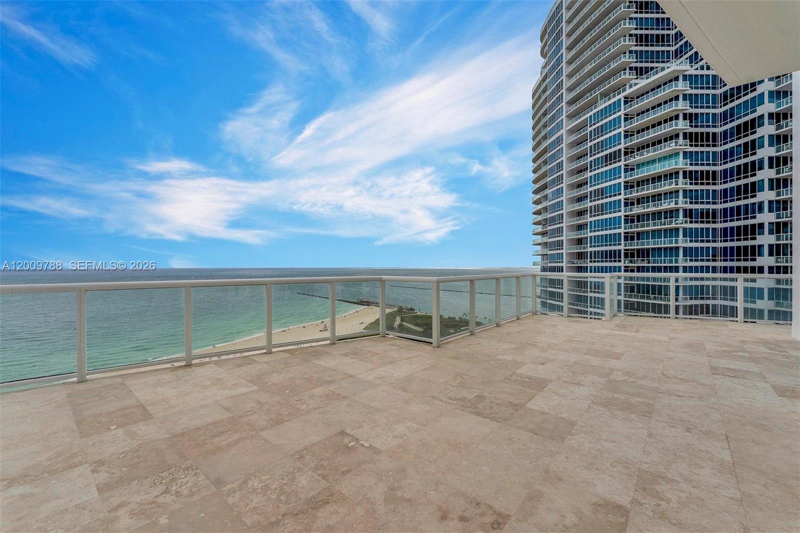 50 S Pointe Dr #2102, Miami Beach FL 33139