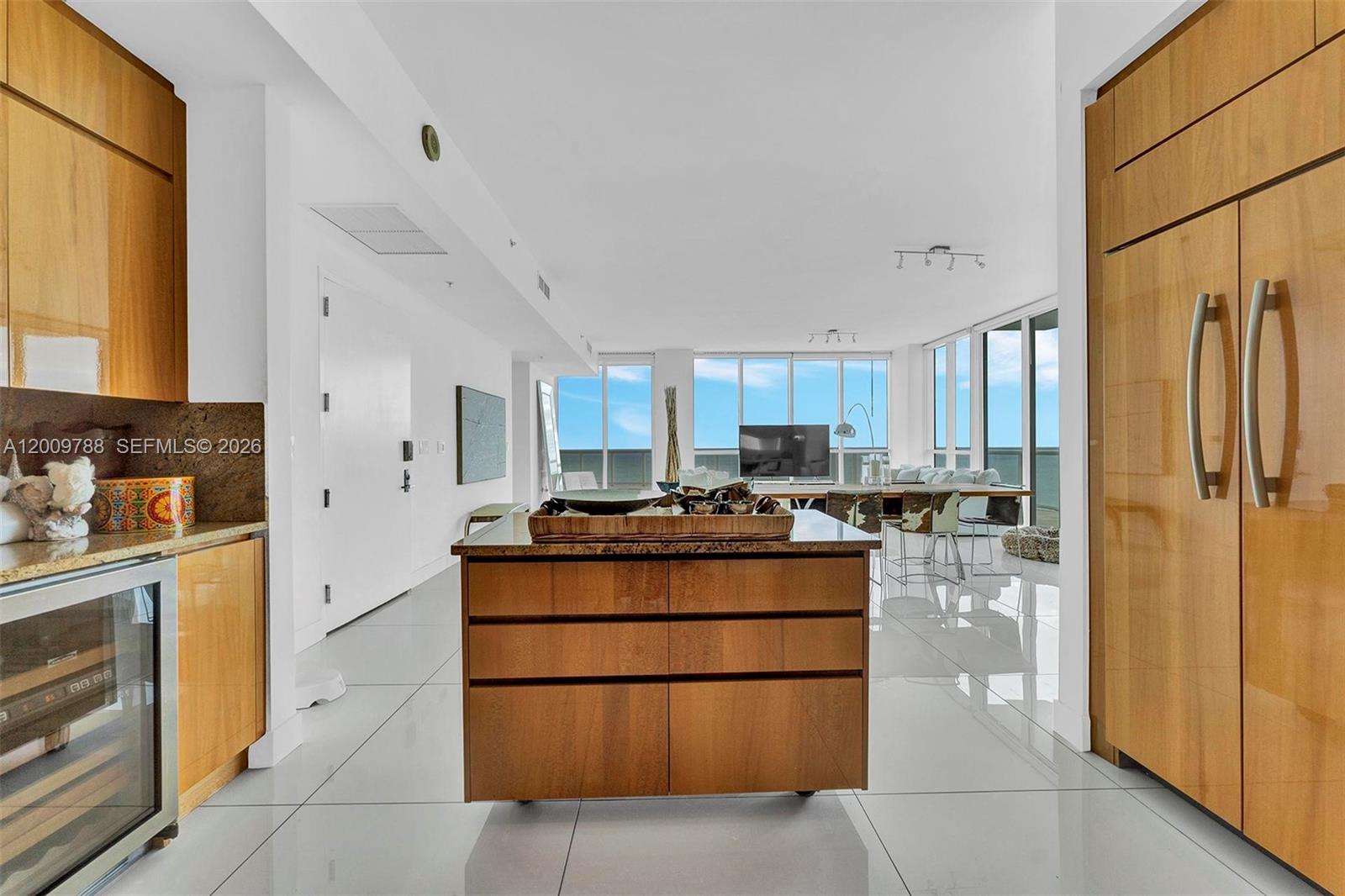 50 S Pointe Dr #2102, Miami Beach FL 33139