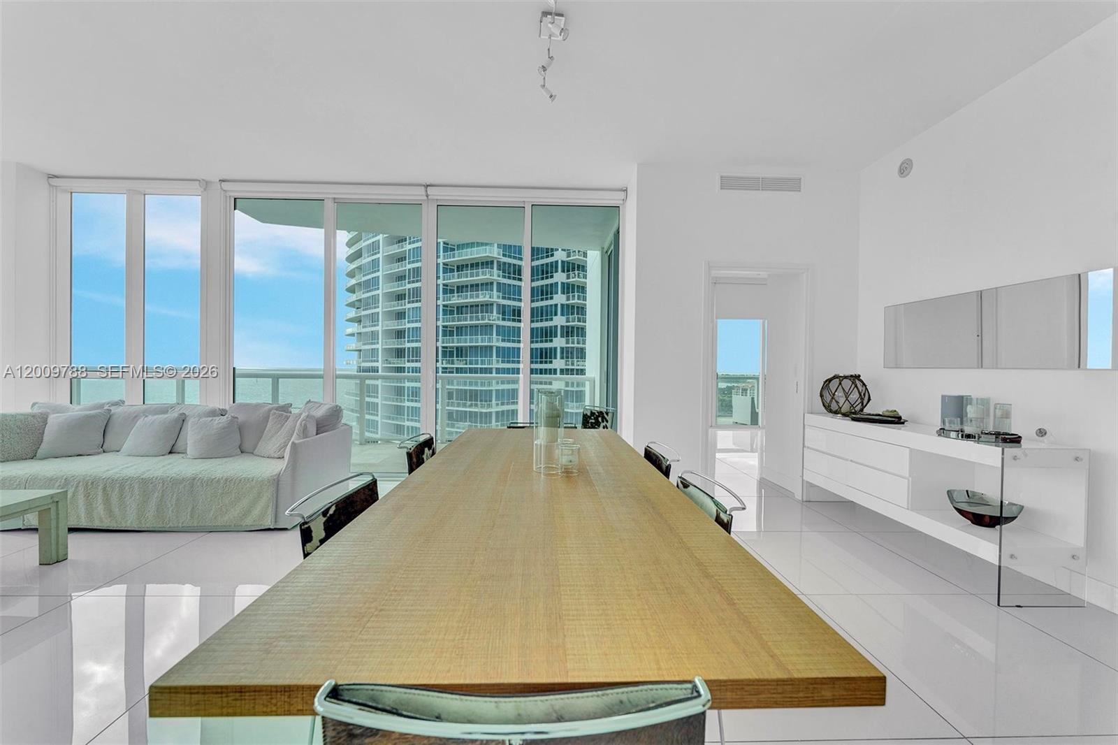 50 S Pointe Dr #2102, Miami Beach FL 33139