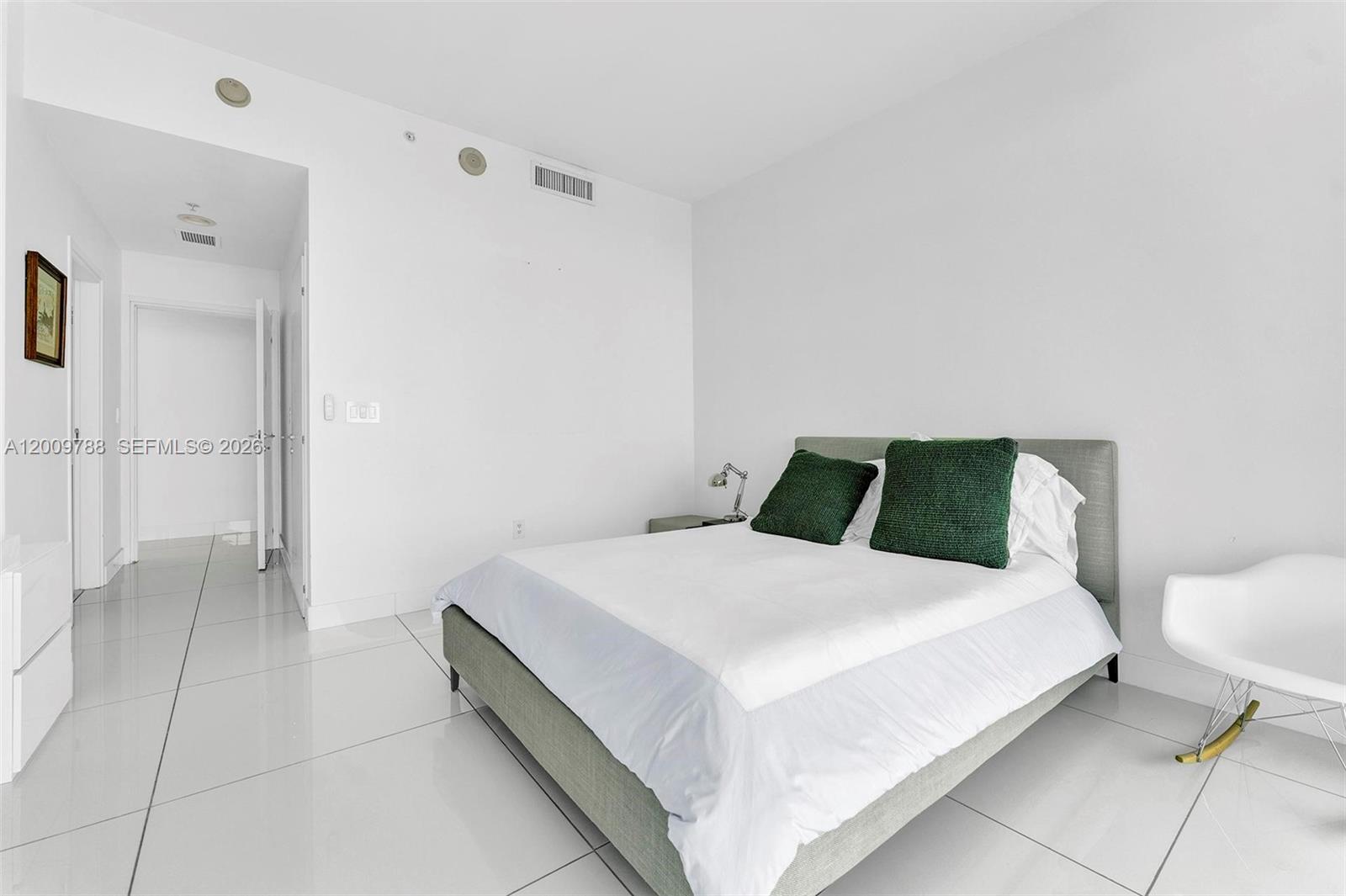50 S Pointe Dr #2102, Miami Beach FL 33139