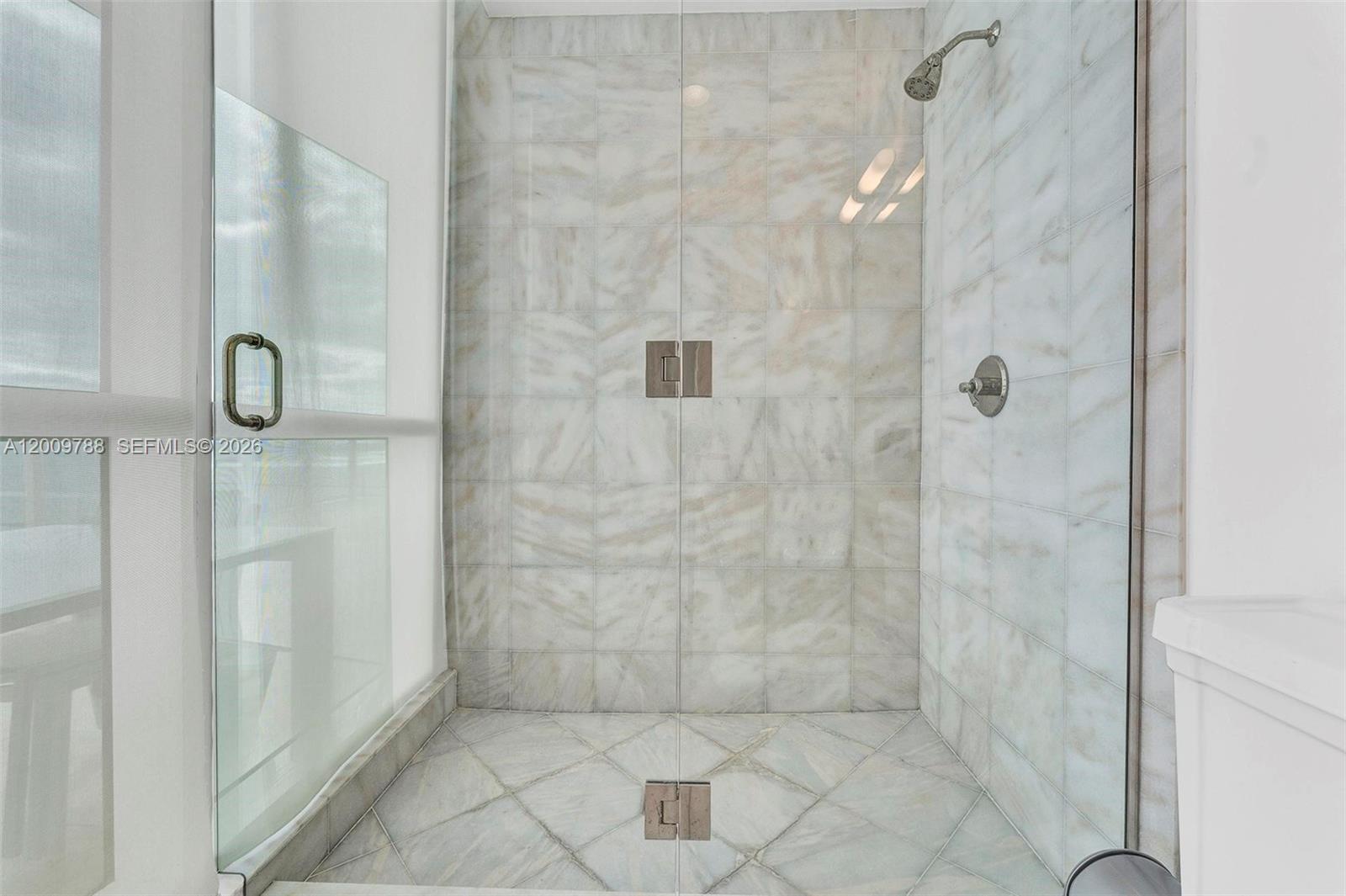 50 S Pointe Dr #2102, Miami Beach FL 33139