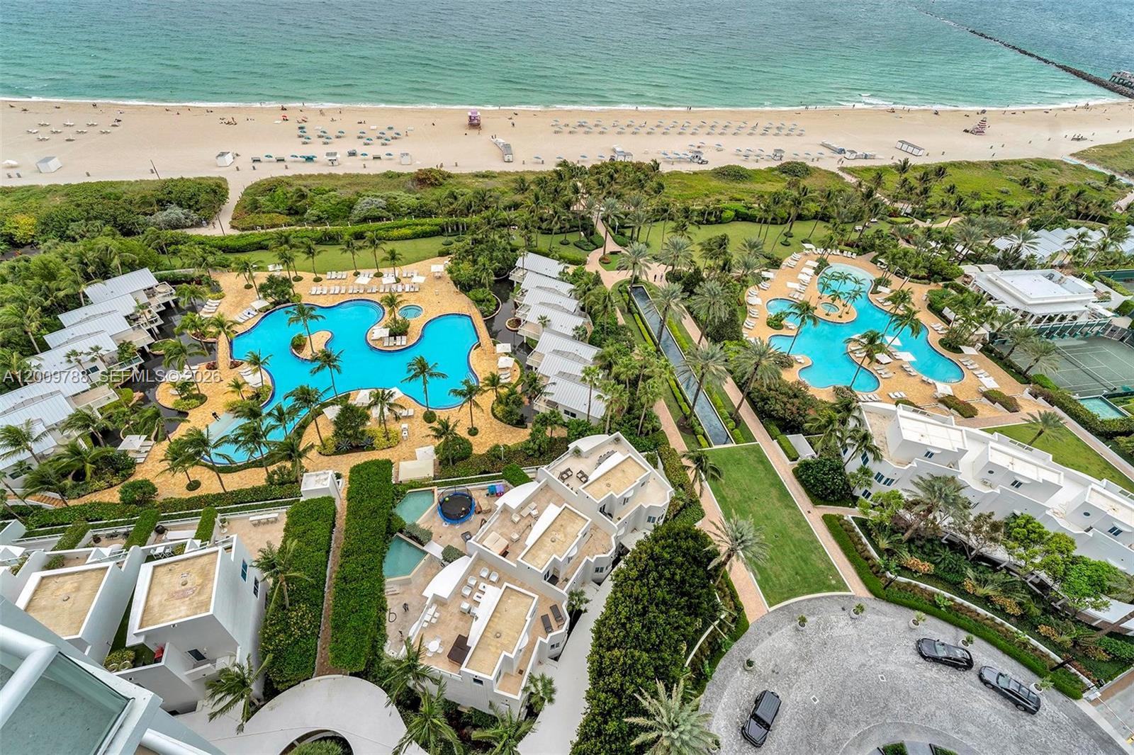 50 S Pointe Dr #2102, Miami Beach FL 33139