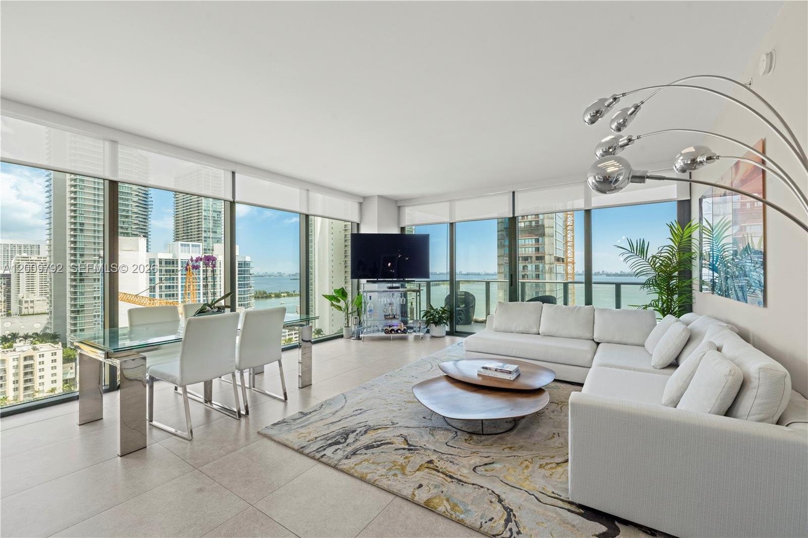 460 NE 28th St #2001, Miami FL 33137