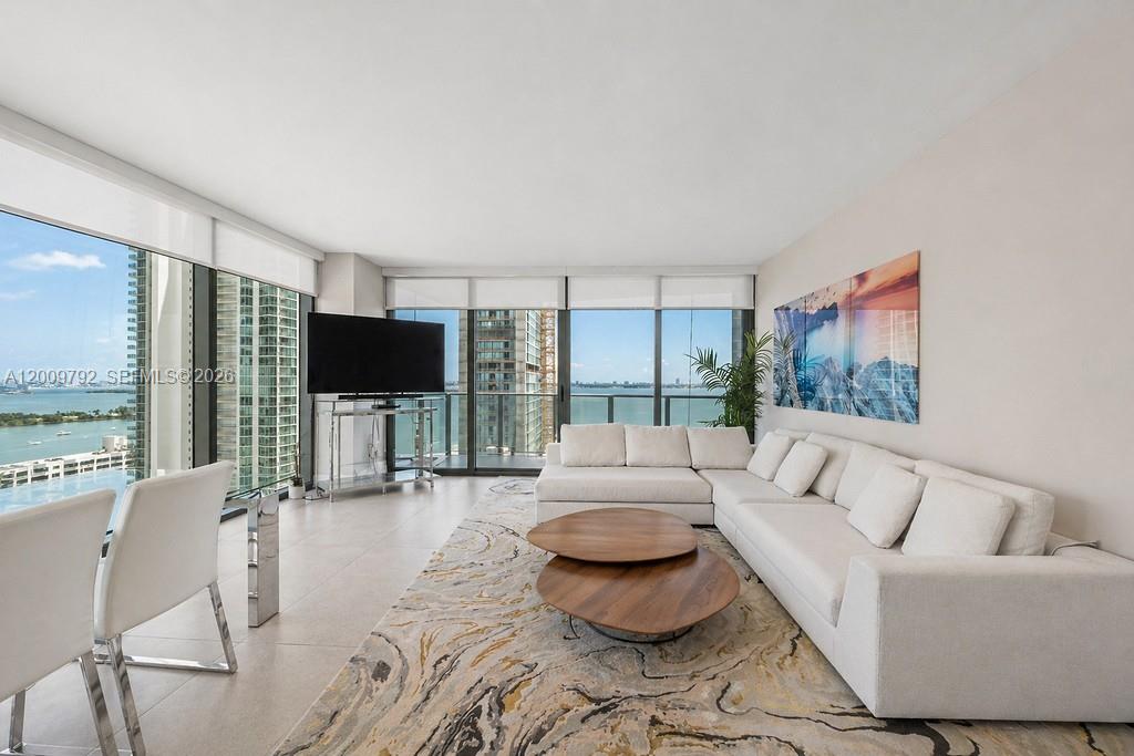 460 NE 28th St #2001, Miami FL 33137