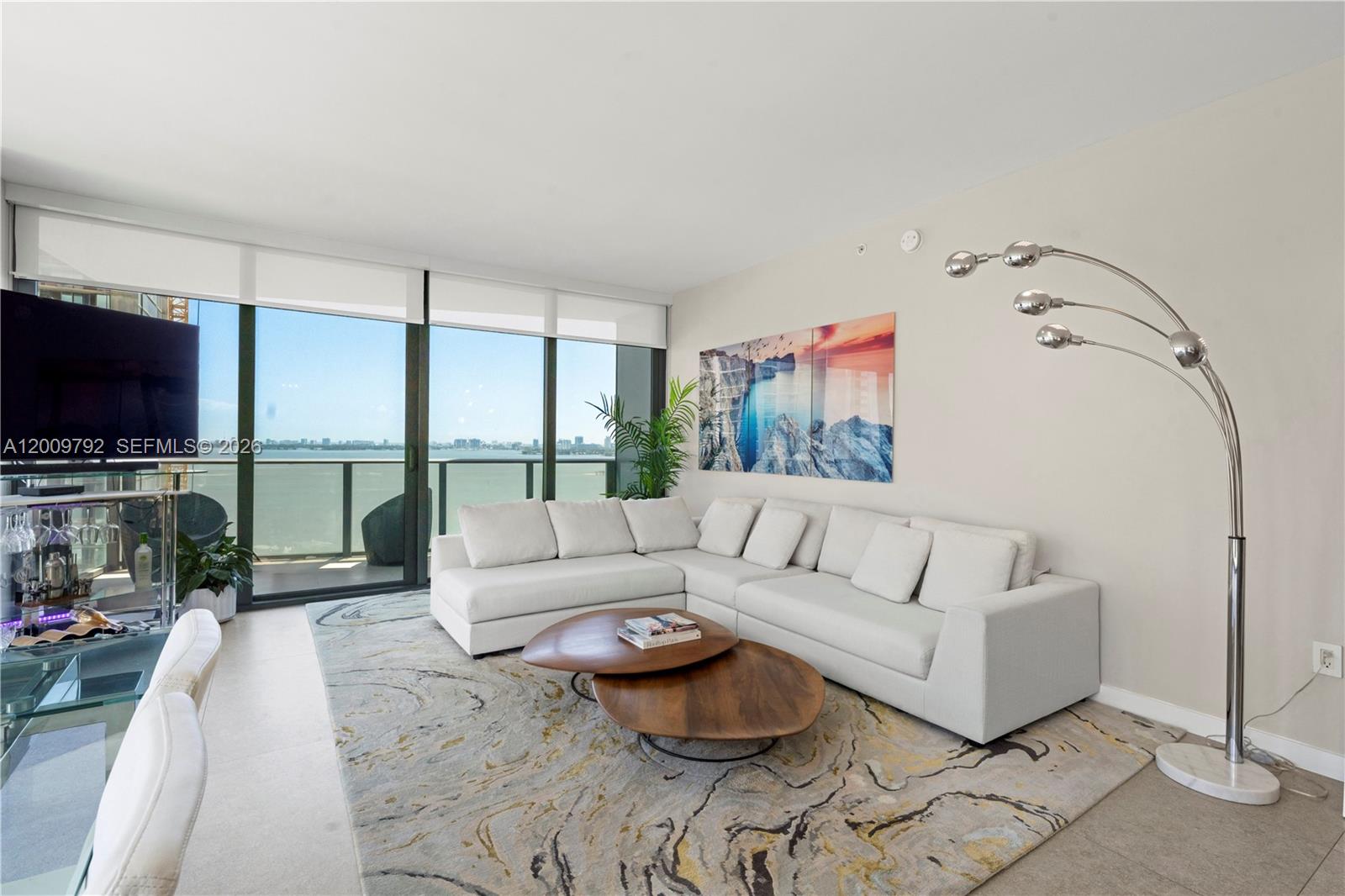 460 NE 28th St #2001, Miami FL 33137