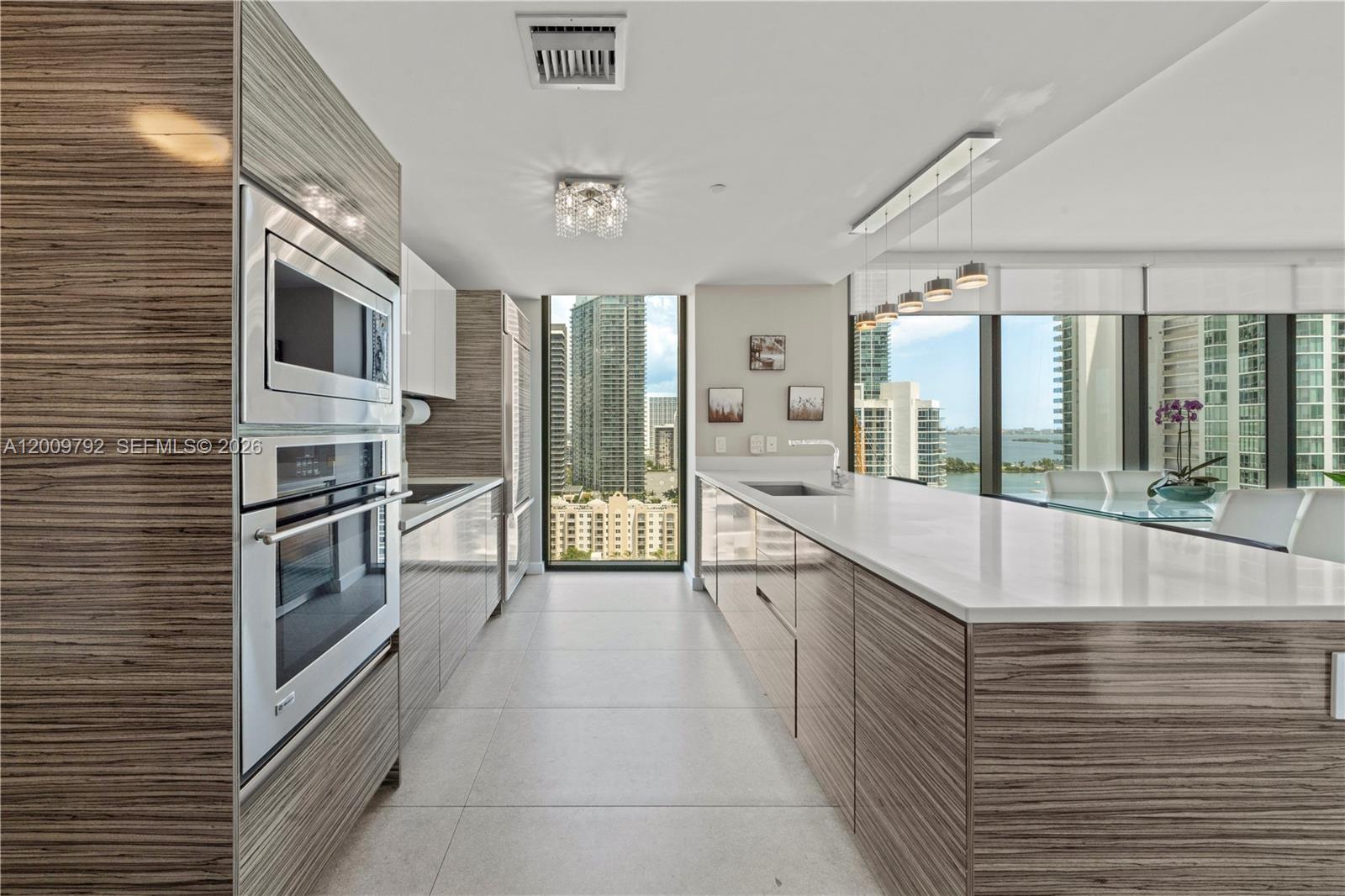 460 NE 28th St #2001, Miami FL 33137