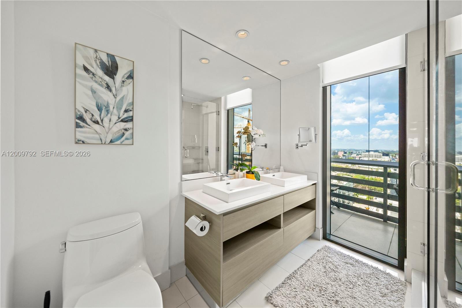 460 NE 28th St #2001, Miami FL 33137