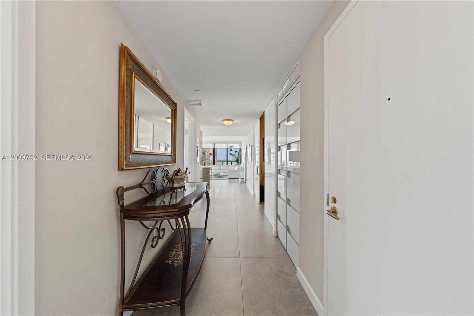 460 NE 28th St #2001, Miami FL 33137