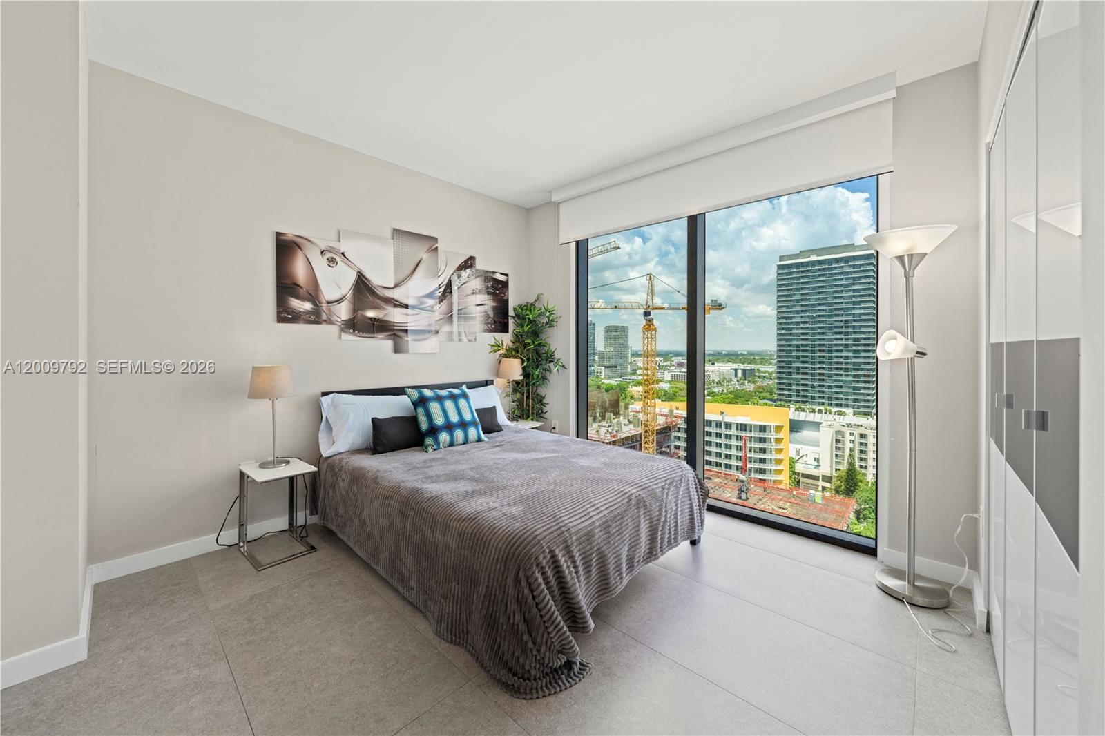 460 NE 28th St #2001, Miami FL 33137