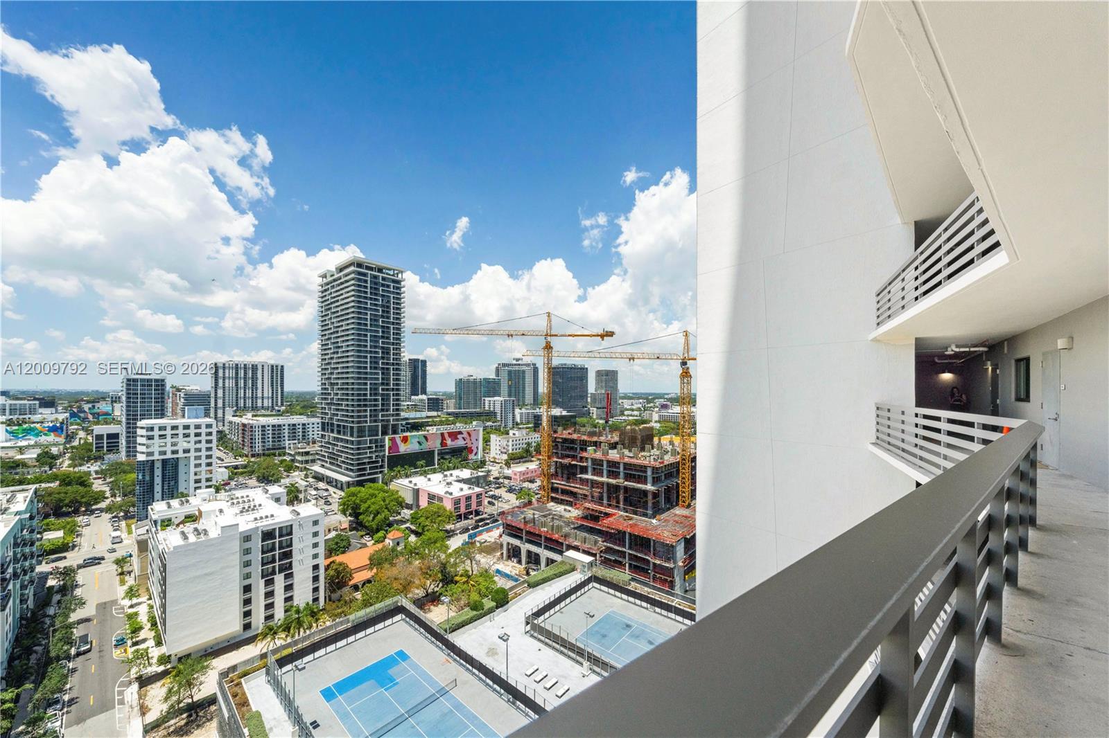 460 NE 28th St #2001, Miami FL 33137