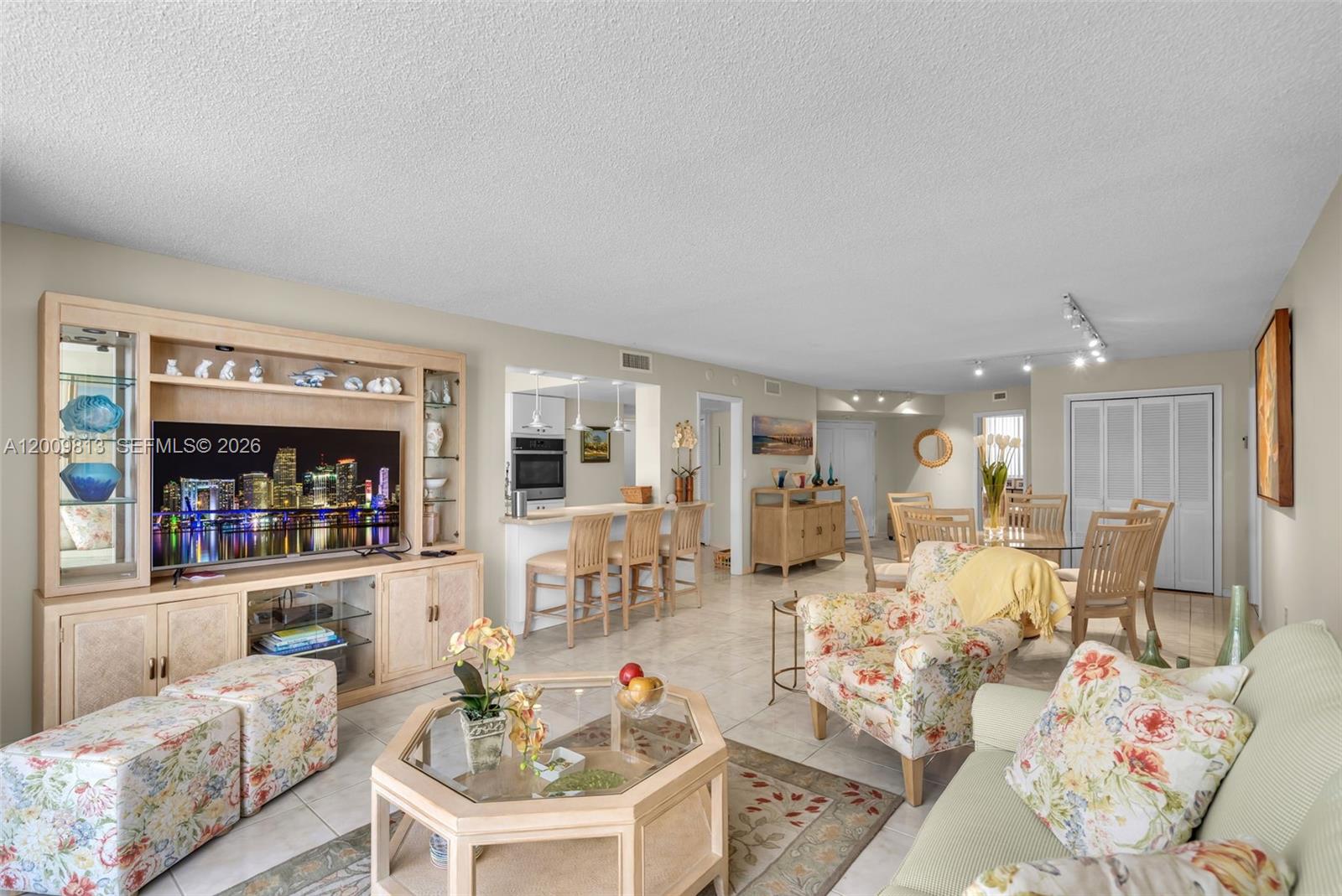 600 Grapetree Dr #4DS, Key Biscayne FL 33149