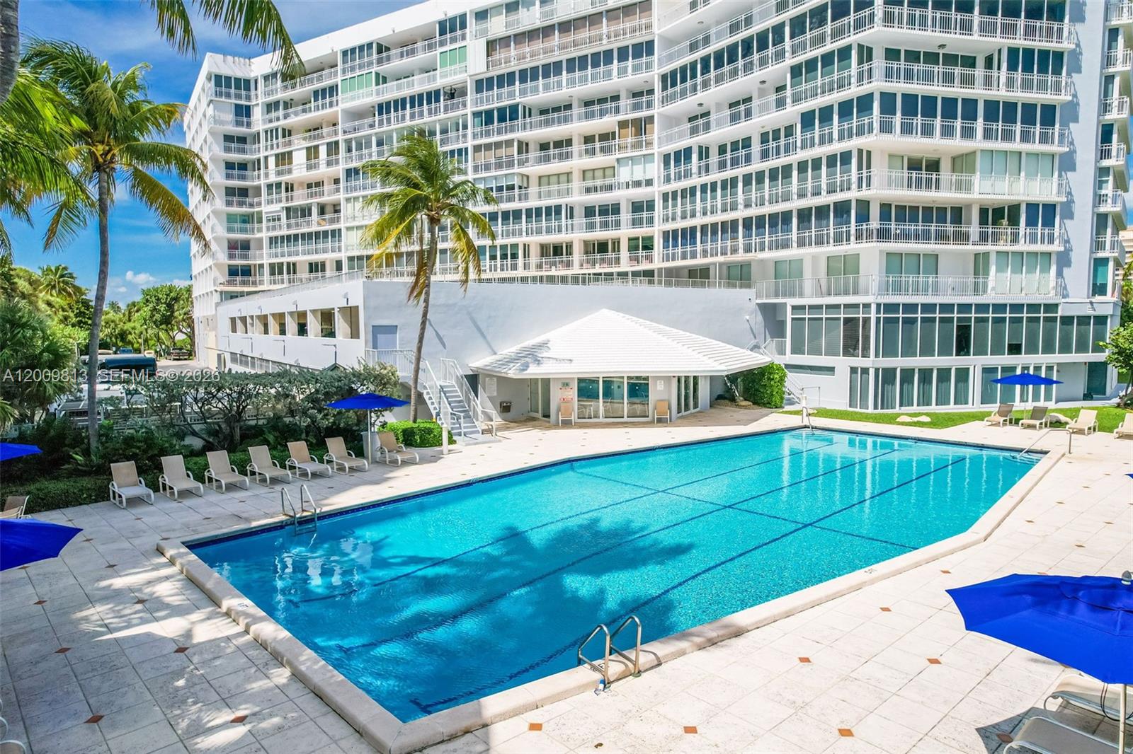 600 Grapetree Dr #4DS, Key Biscayne FL 33149