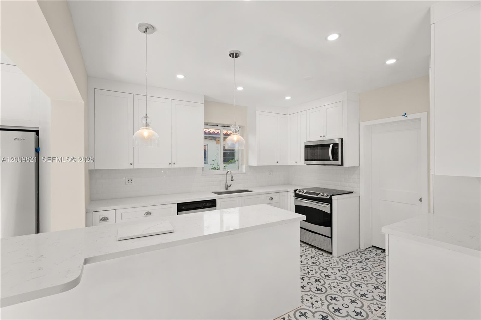 5614 San Vicente St, Coral Gables FL 33146
