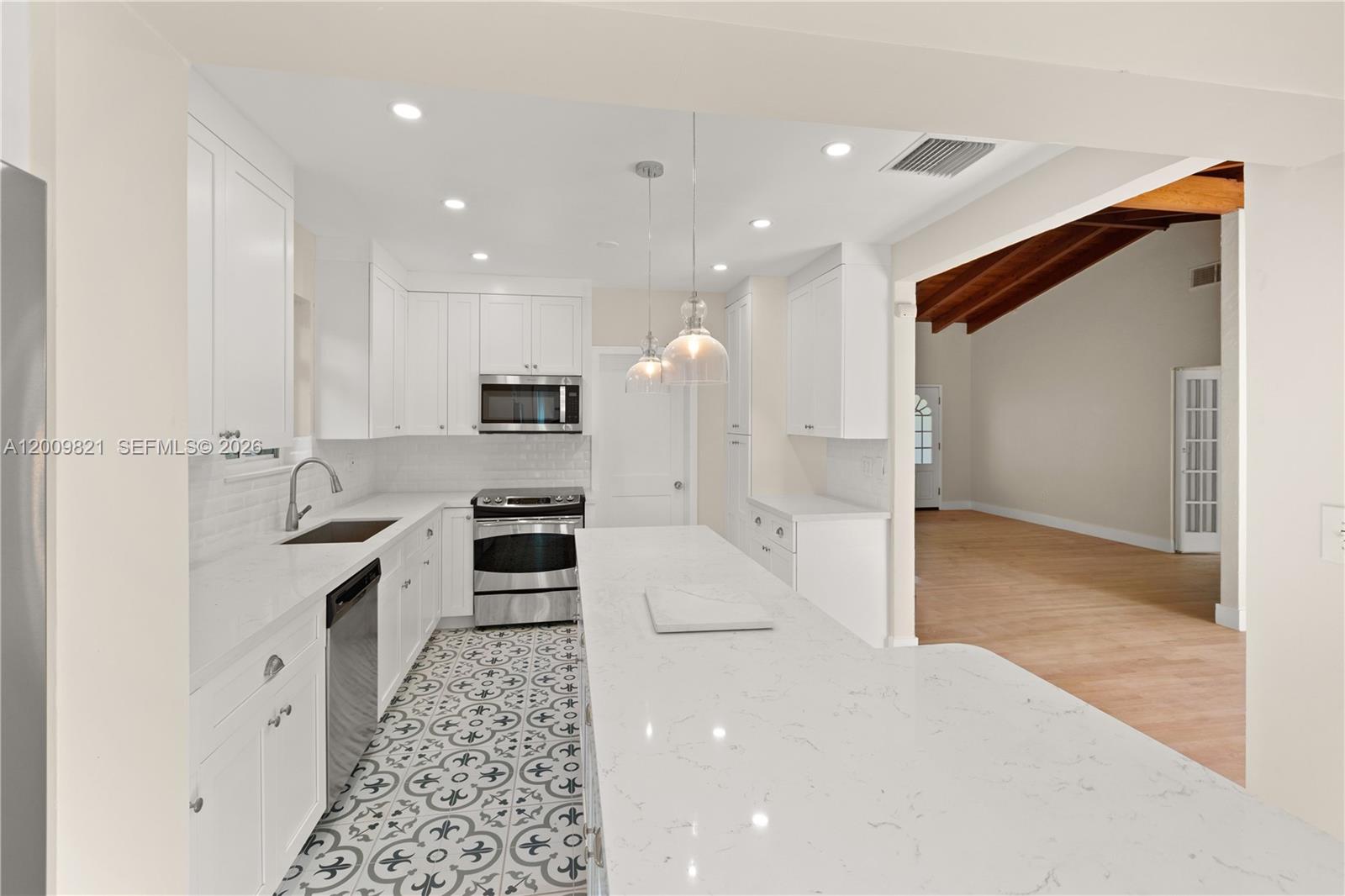 5614 San Vicente St, Coral Gables FL 33146