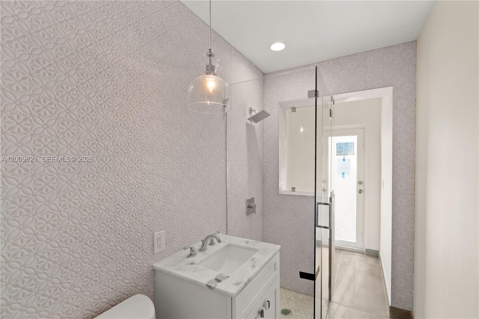 5614 San Vicente St, Coral Gables FL 33146