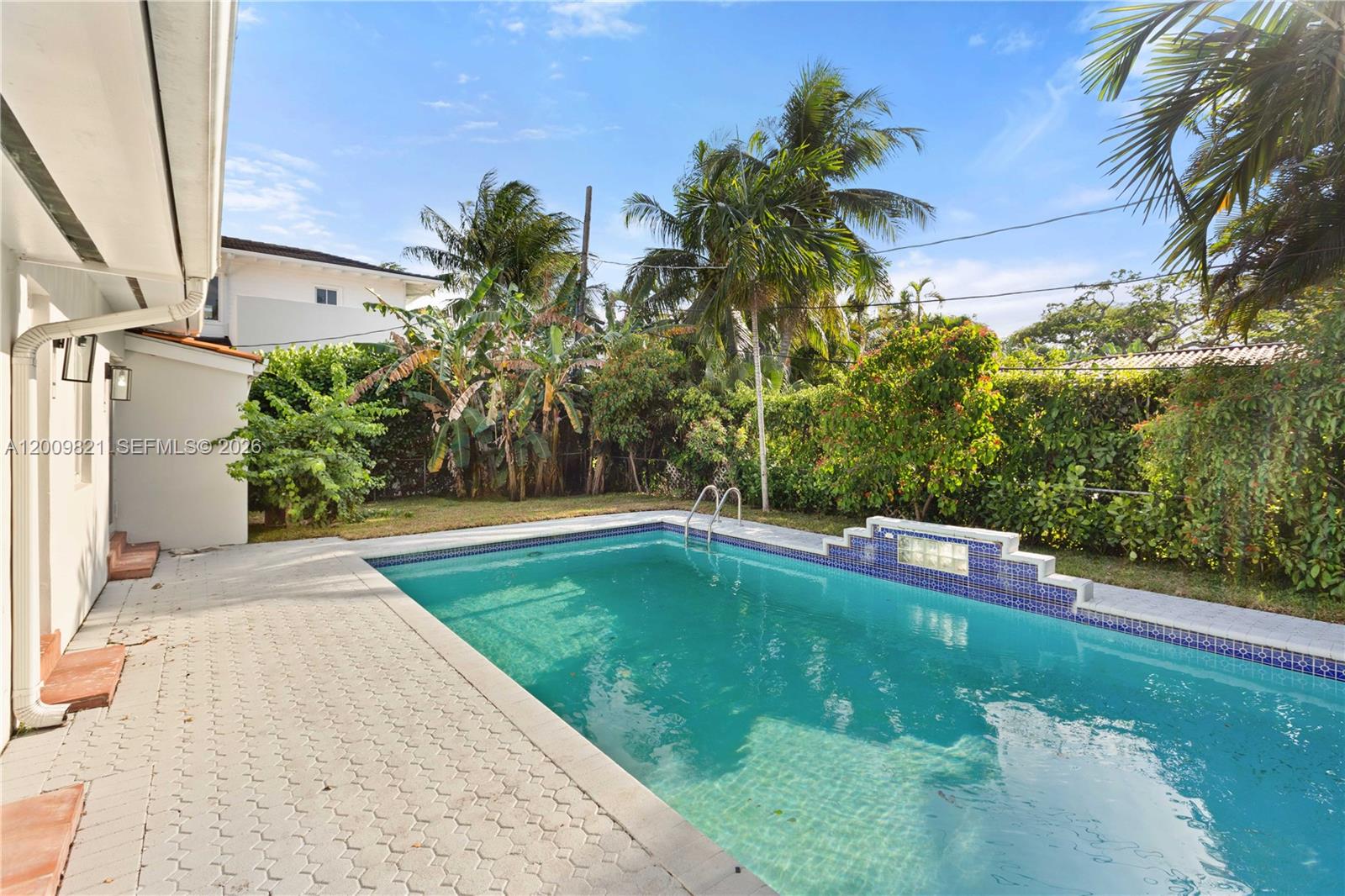 5614 San Vicente St, Coral Gables FL 33146