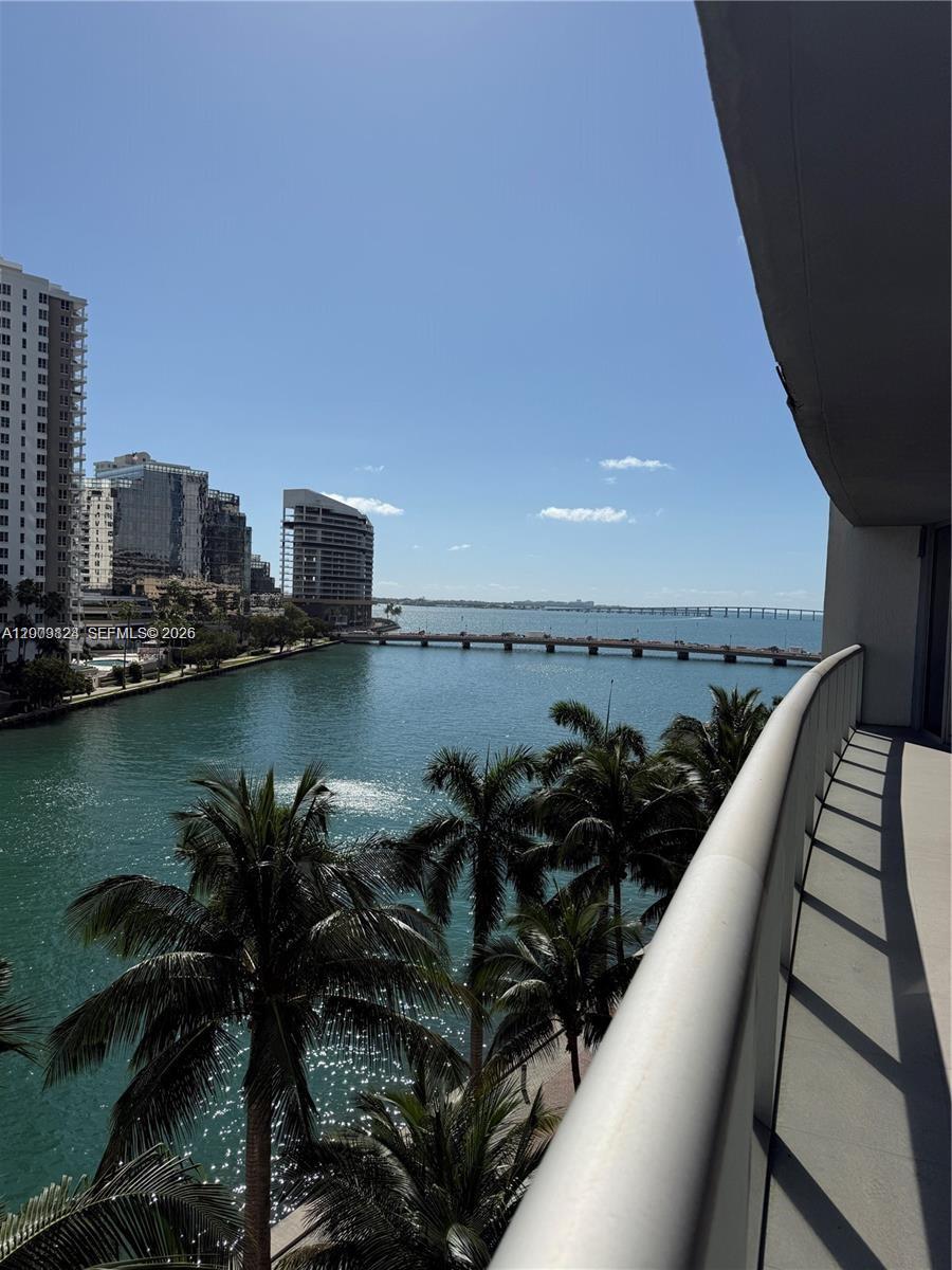 465 Brickell Ave #619, Miami FL 33131
