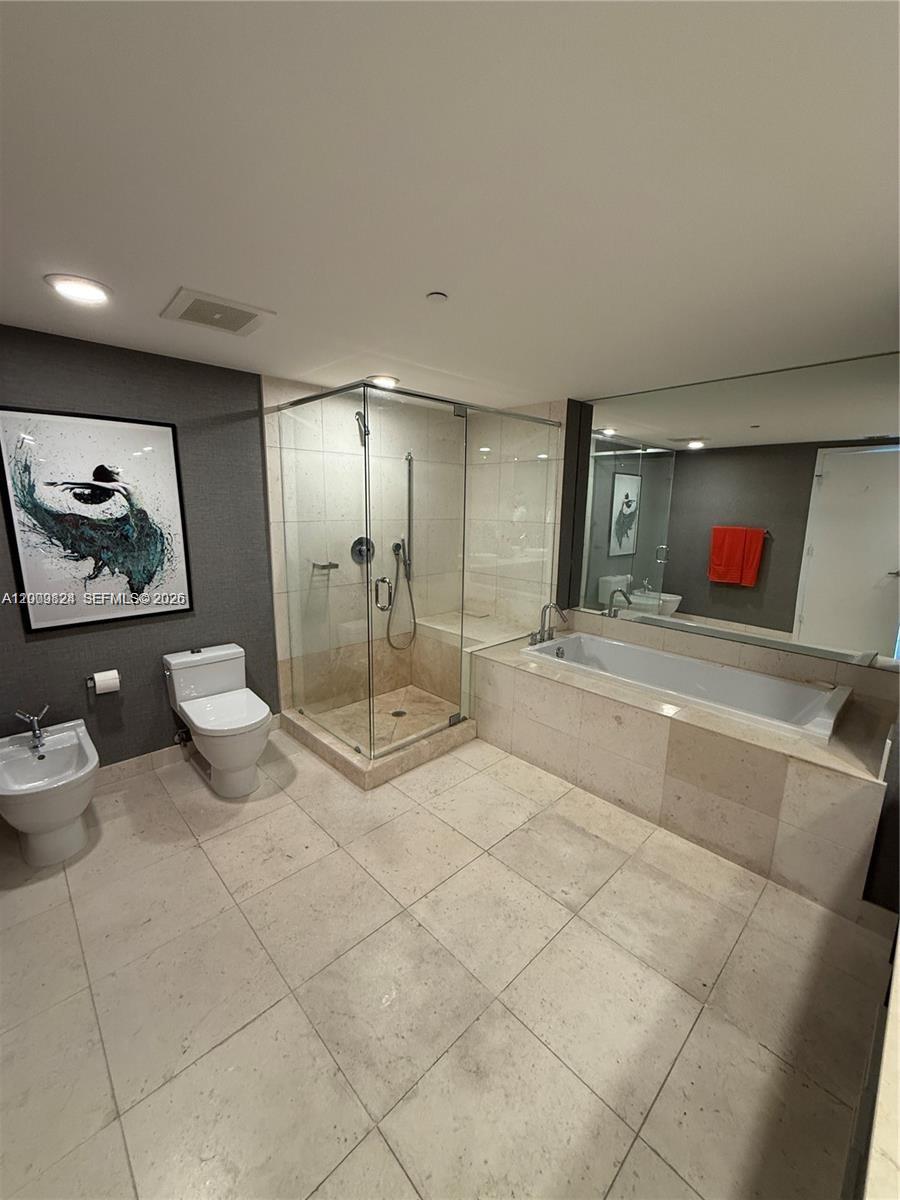 465 Brickell Ave #619, Miami FL 33131