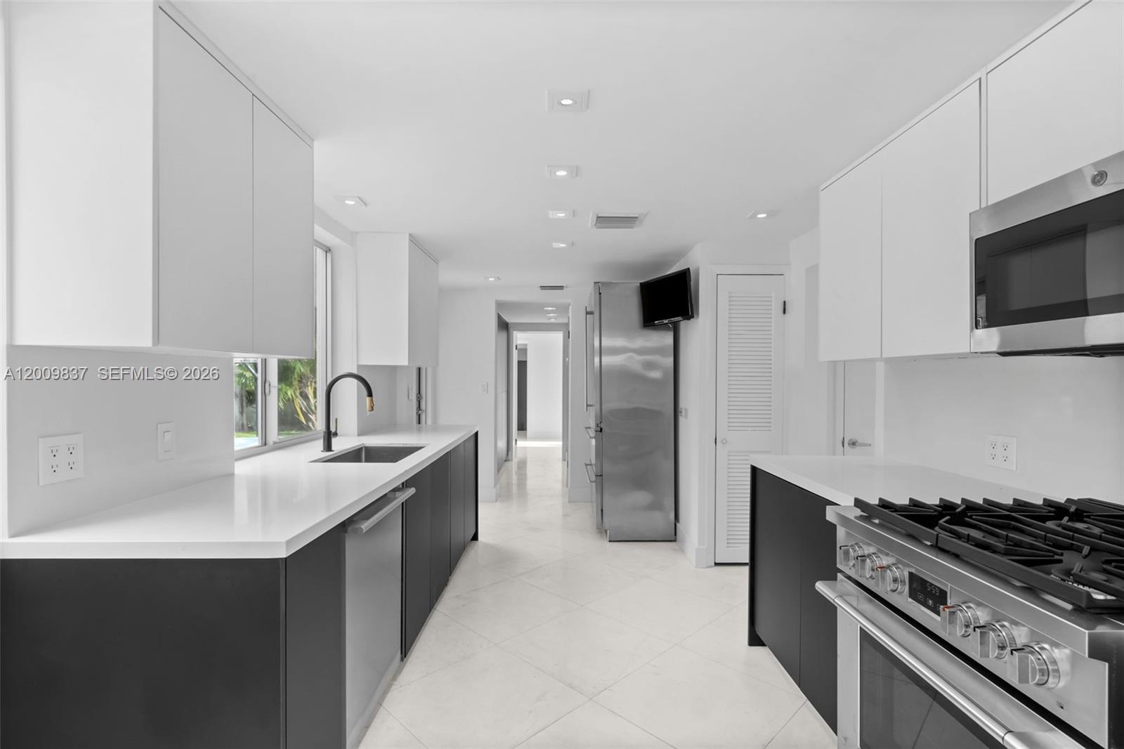 114 3 San Marino Ter, Miami Beach FL 33139
