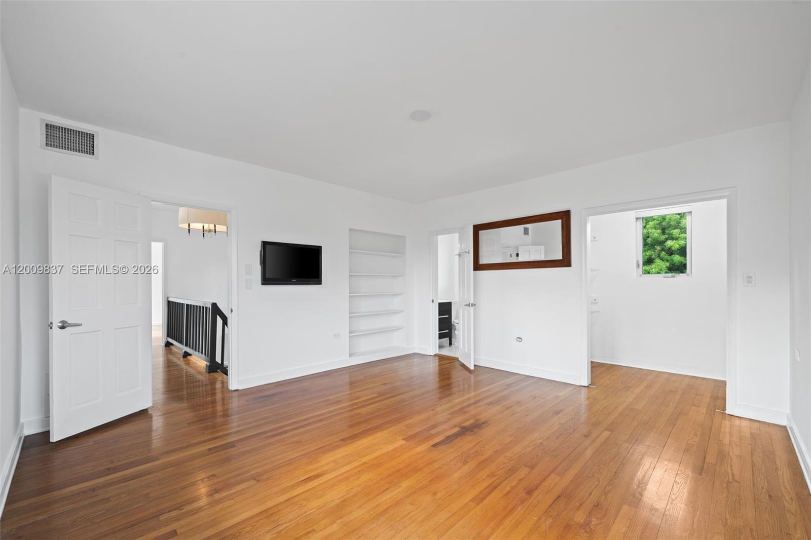114 3 San Marino Ter, Miami Beach FL 33139