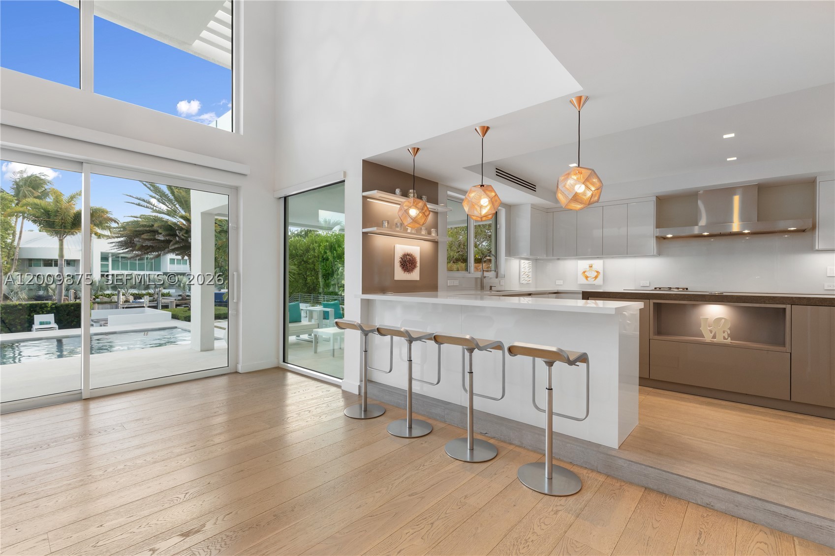 120 Knollwood Dr, Key Biscayne FL 33149