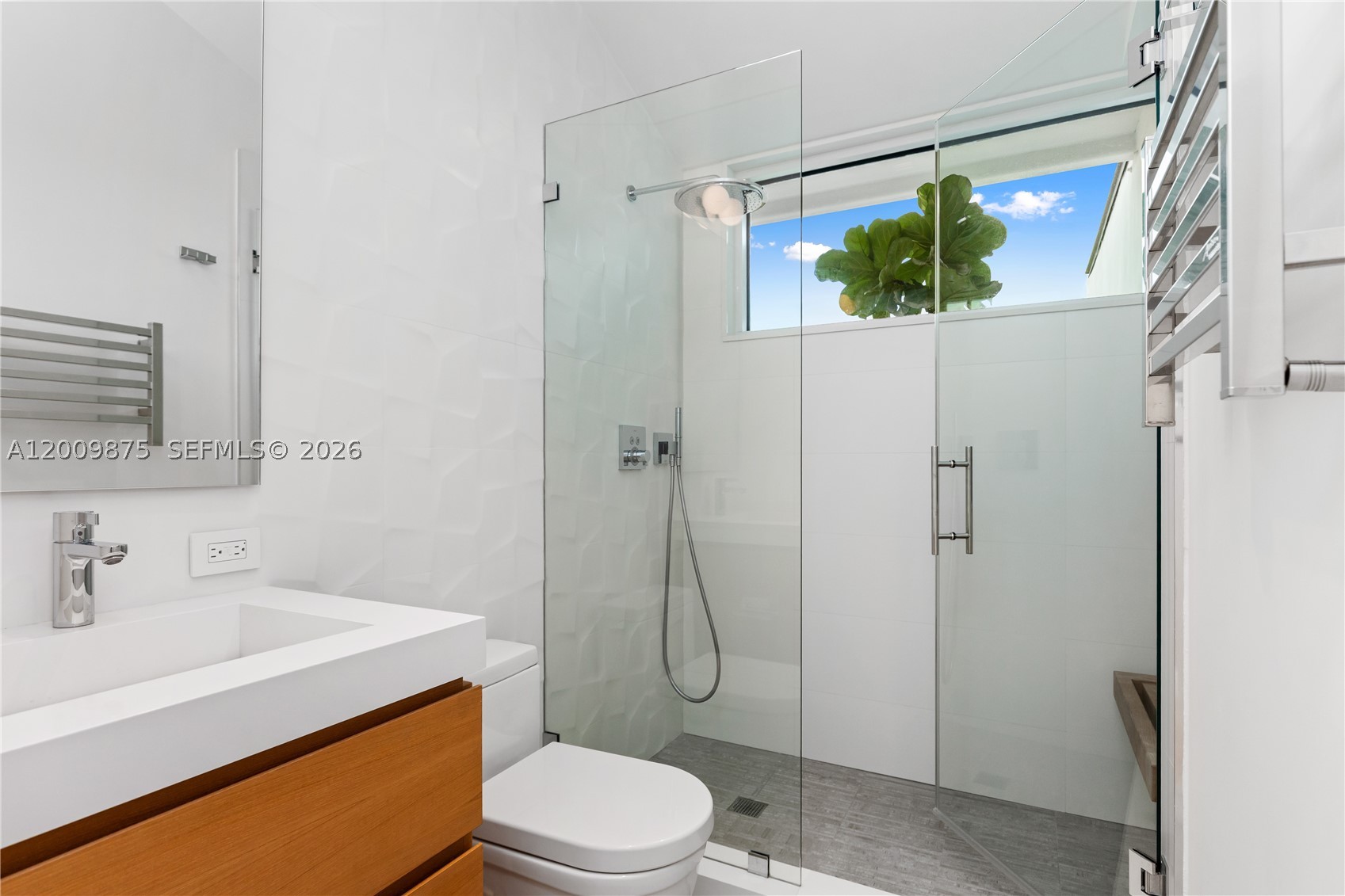 120 Knollwood Dr, Key Biscayne FL 33149