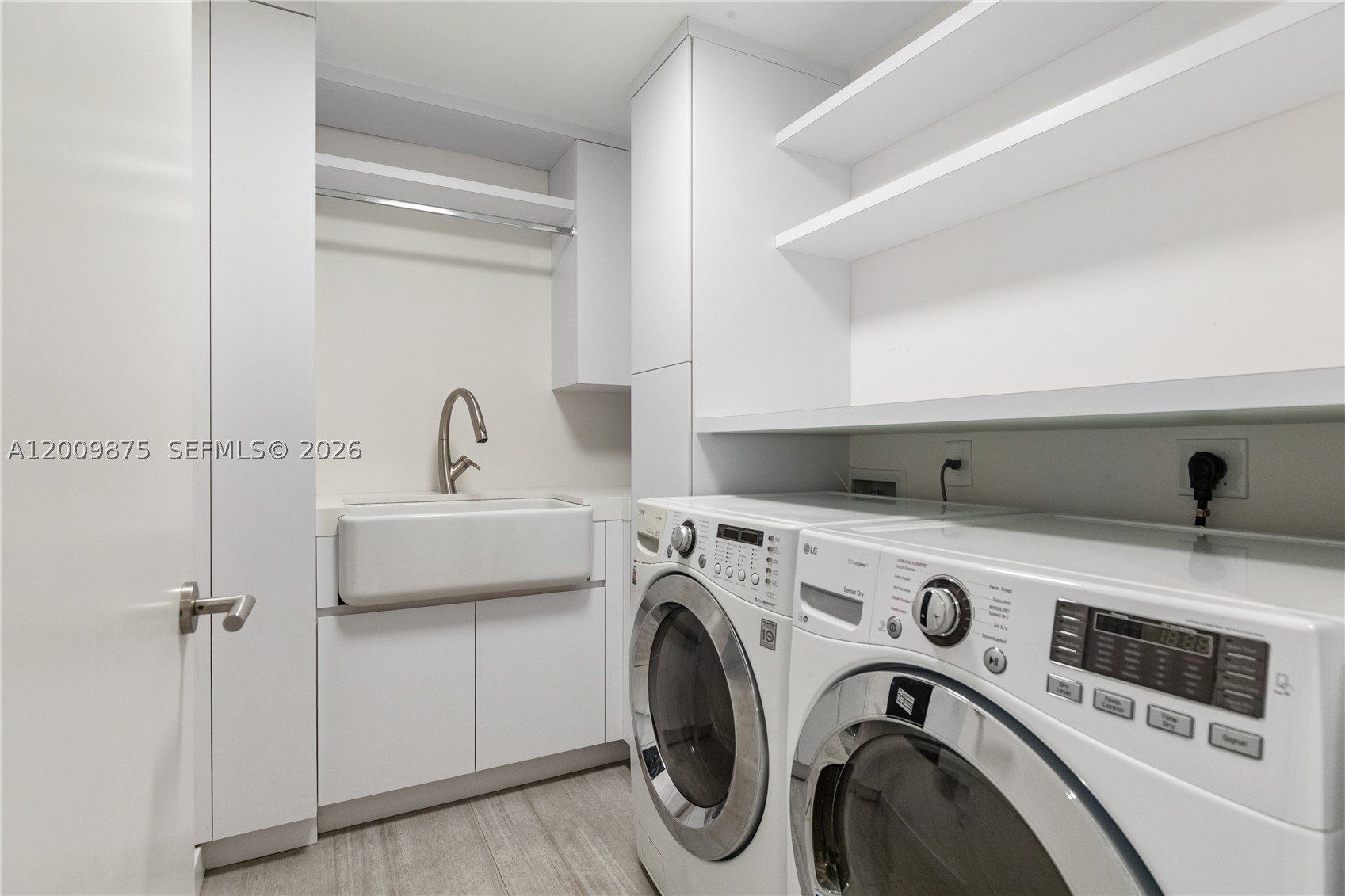 120 Knollwood Dr, Key Biscayne FL 33149
