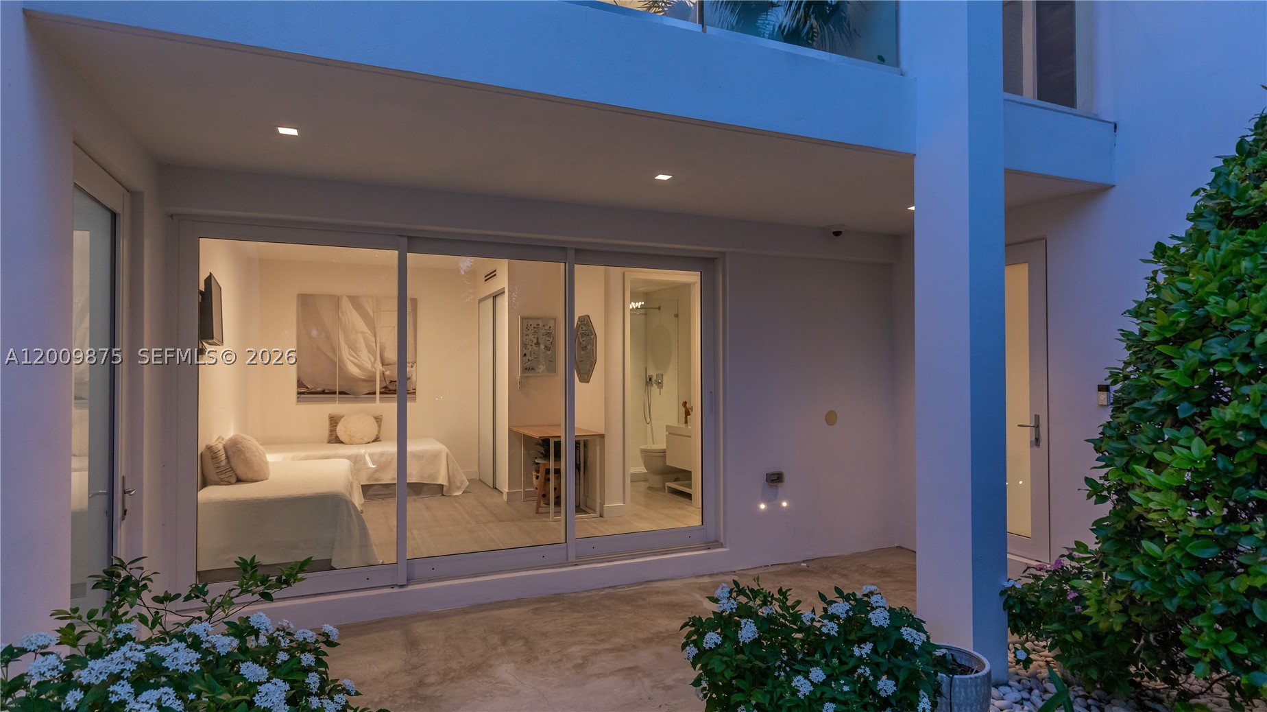 120 Knollwood Dr, Key Biscayne FL 33149