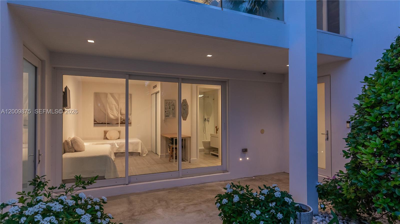 120 Knollwood Dr, Key Biscayne FL 33149