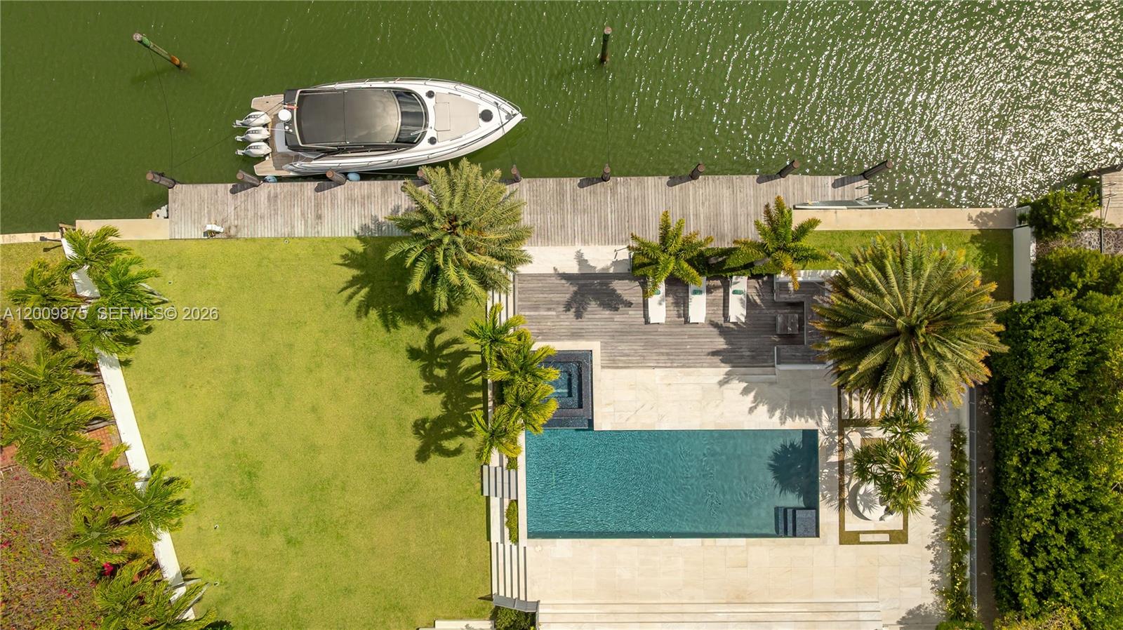 120 Knollwood Dr, Key Biscayne FL 33149
