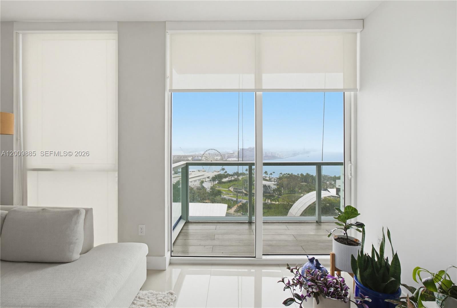 253 NE 2nd St #2005, Miami FL 33132