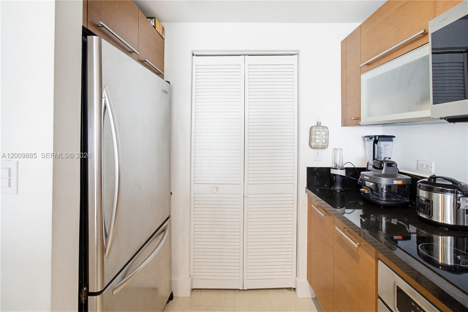 253 NE 2nd St #2005, Miami FL 33132