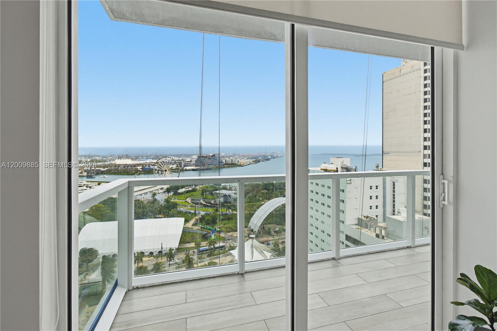 253 NE 2nd St #2005, Miami FL 33132