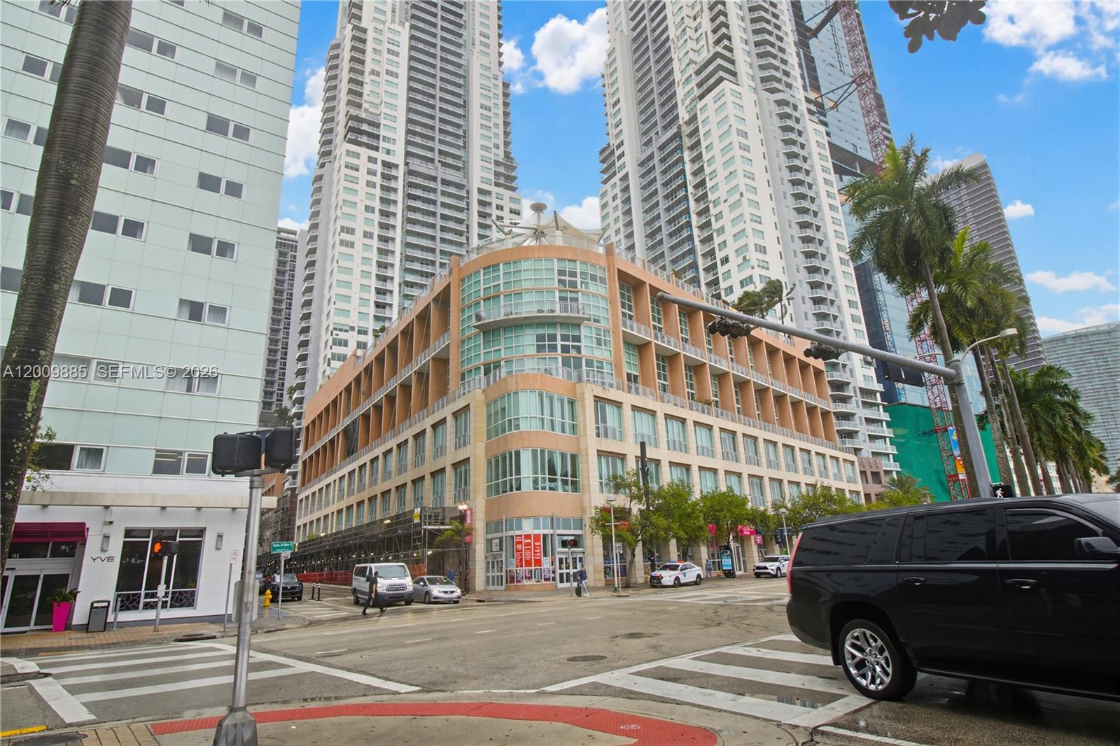 253 NE 2nd St #2005, Miami FL 33132