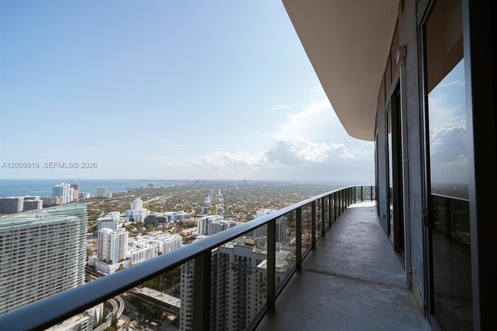 45 SW 9th St #4906, Miami FL 33130
