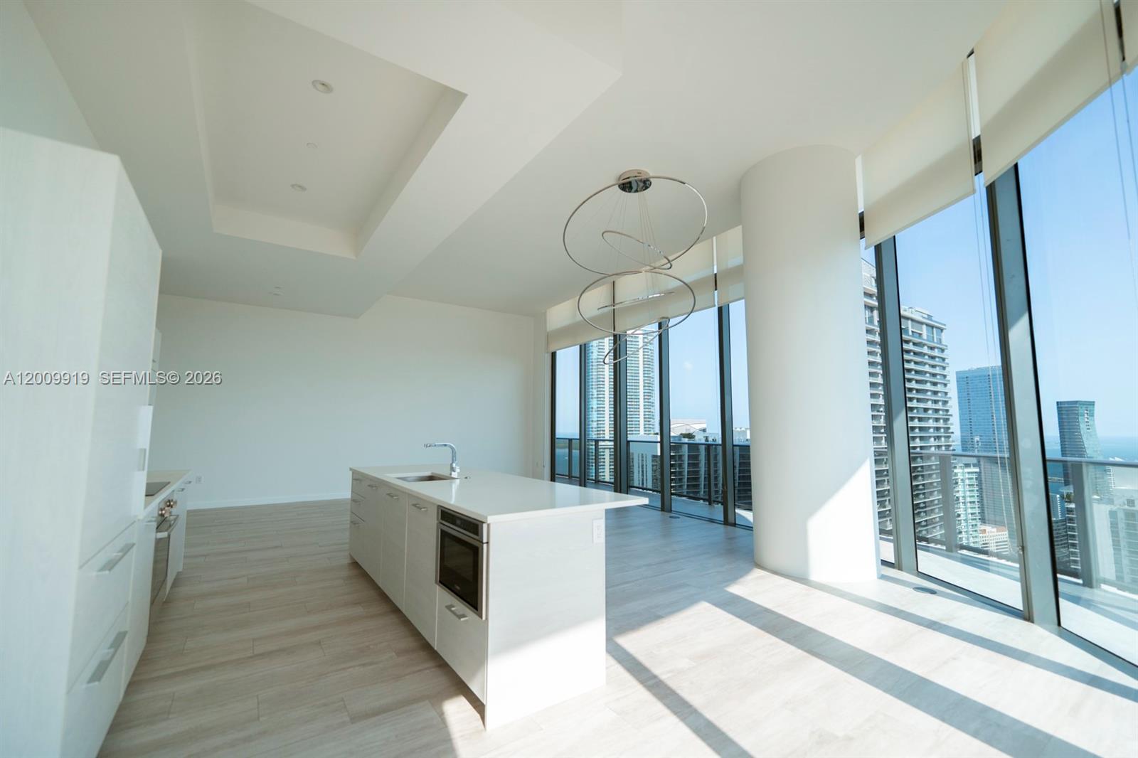 45 SW 9th St #4906, Miami FL 33130
