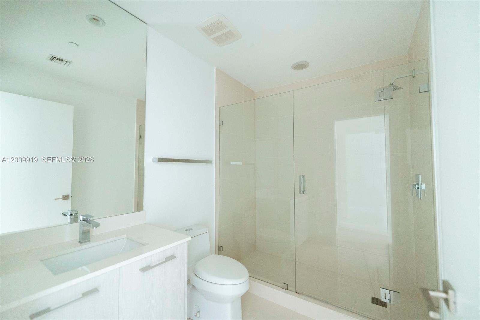 45 SW 9th St #4906, Miami FL 33130