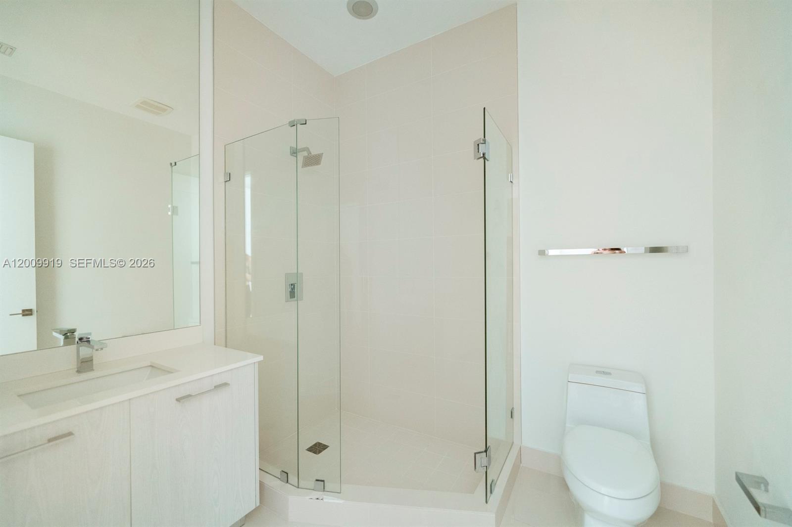 45 SW 9th St #4906, Miami FL 33130