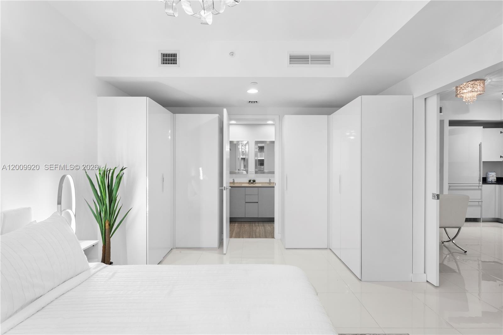 1010 Brickell Ave #4608, Miami FL 33131